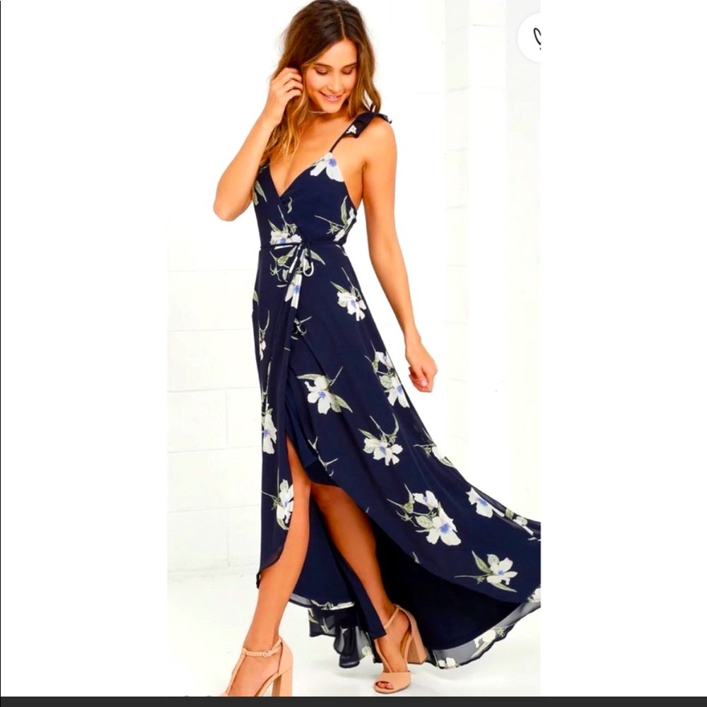 Lulu’s Navy Floral high low wrap dress. Size XS